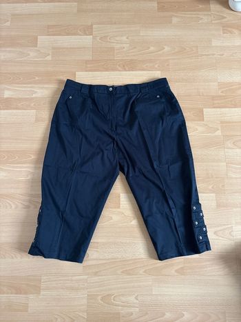 Pantacourt bleu marine Christine Laure t.52