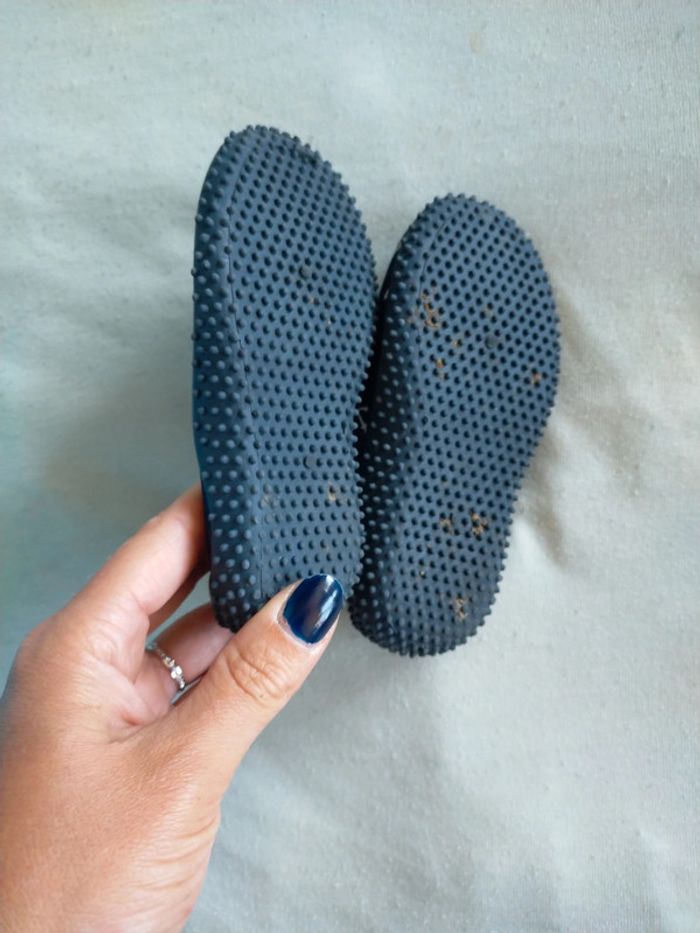Chaussures de plage pointure 23 - photo numéro 3