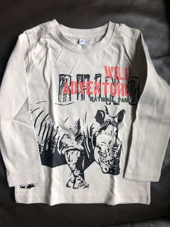 T shirt manches longues Neuf 4 ans