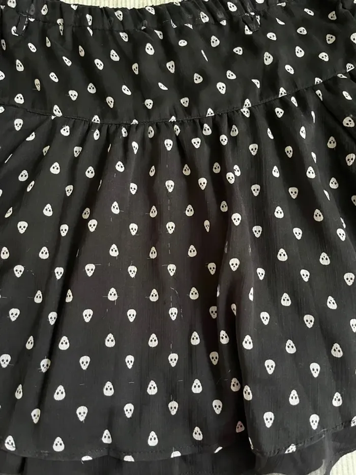 Jupe noir tête de mort - photo numéro 2