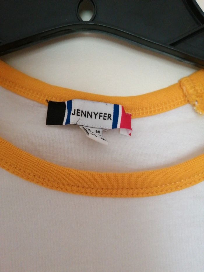 Tee shirt taille M couleur jaune moutarde et blanc de la marque Jenifer - photo numéro 4