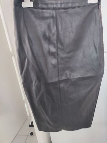 #kytie34femme. Jupe crayon taille 34