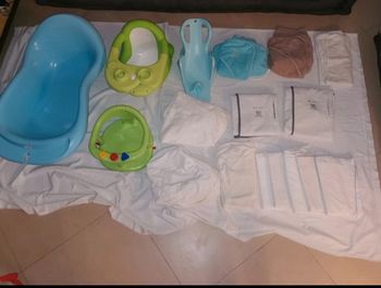 Rare Lot de 25 accessoires bébé neuve et occasion