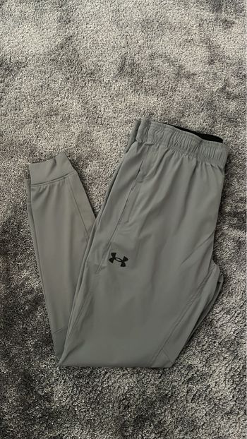 Jogging Under armour Hybrid taille S gris neuf 