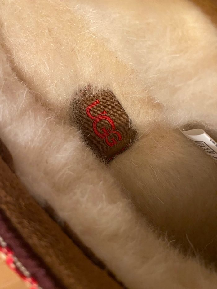 Bottes moufles  Ugg tazz taille 38 neuve - photo numéro 4