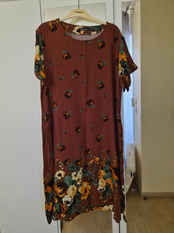 Robe marron brique