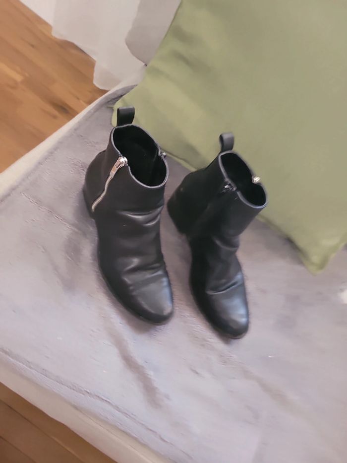 Bottines noires - photo numéro 2