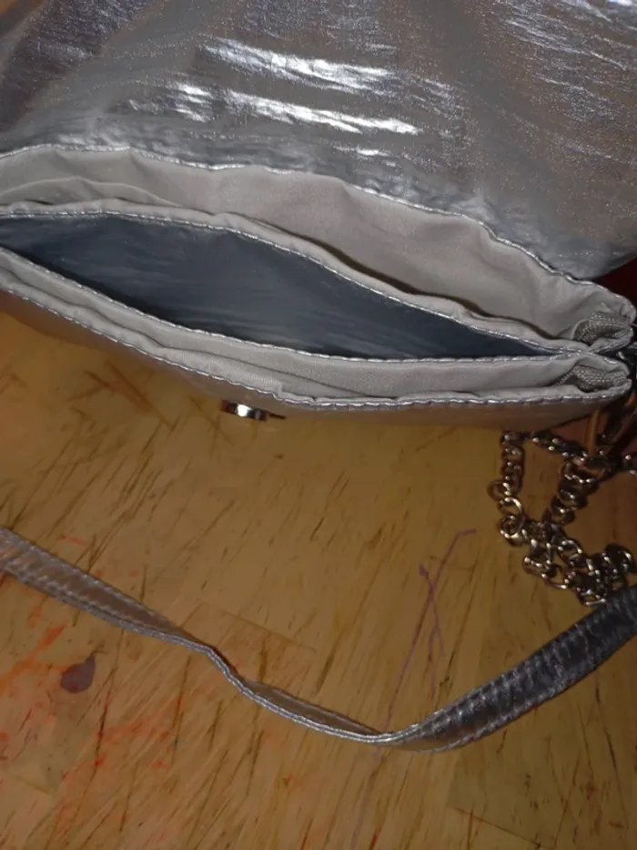 Petit sac argenté neuf - photo numéro 5