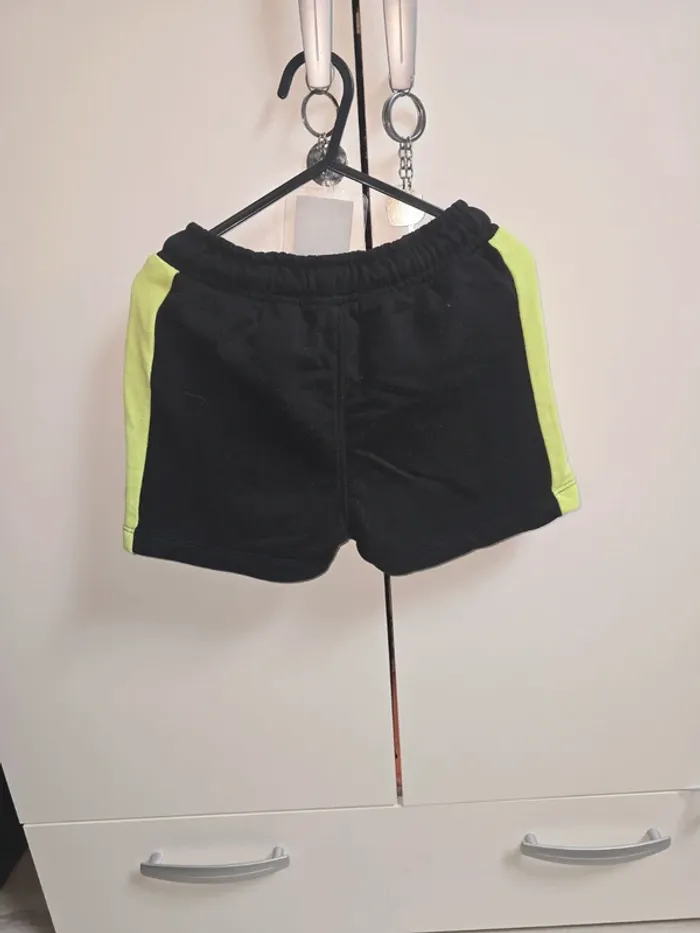 Short 2-3ans - photo numéro 3
