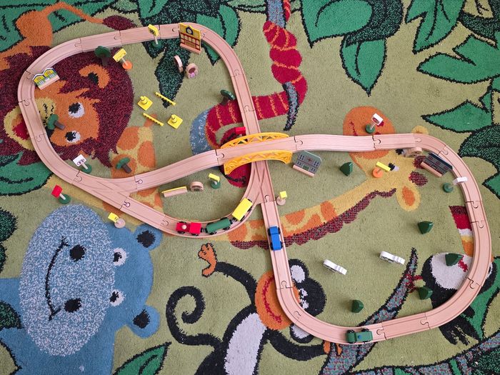 MON PREMIER TRAIN EN BOIS 80 PIÈCES GRAND CIRCUIT