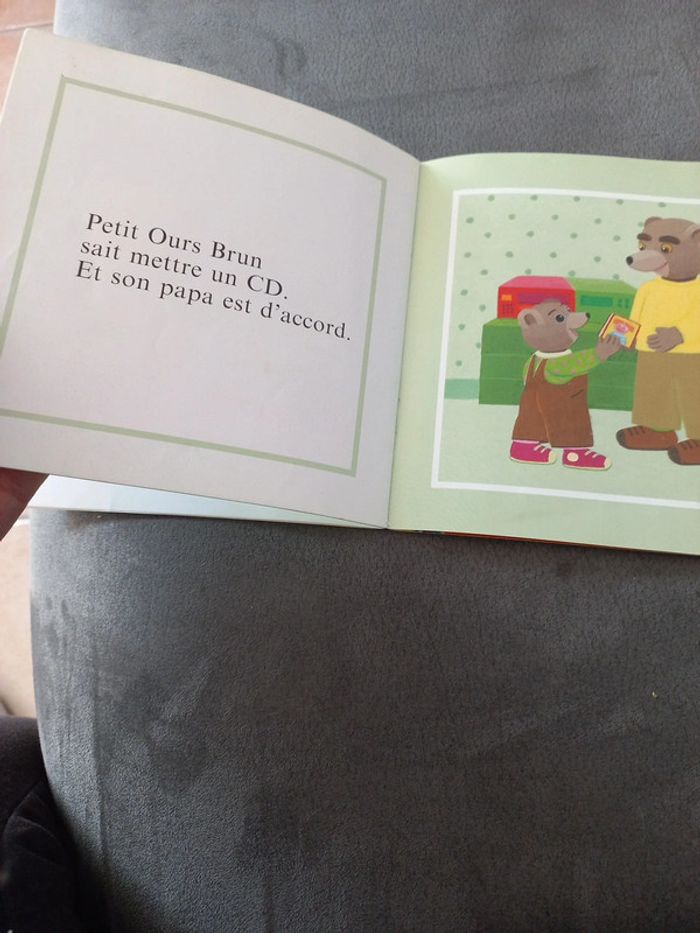 Livre petit ours brun veut faire comme papa - photo numéro 4
