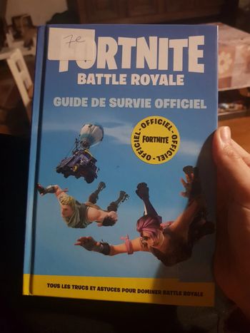 Livre fortnite battle royale guide de survie officiel