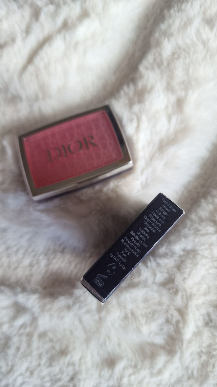 Dior Backstage Rosy Glow - Blush éclat naturel
Fini bonne mine - photo numéro 7