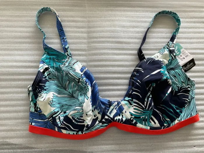 Haut maillot bleu Bestform neuf