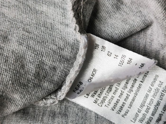 Tee-shirt gris - photo numéro 3