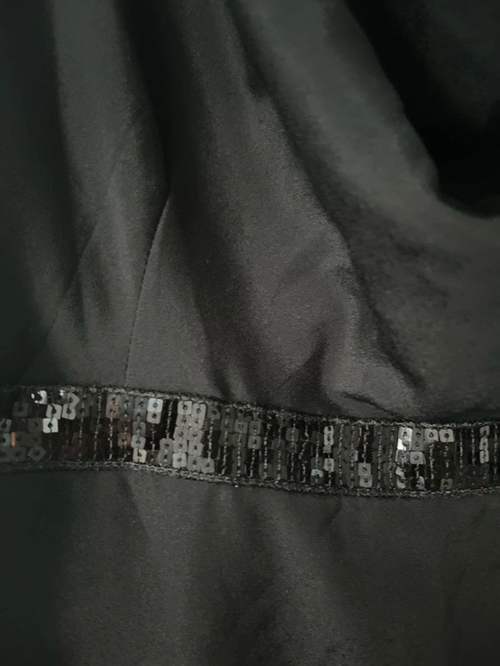 Robe noire - photo numéro 2