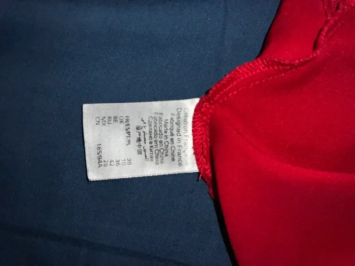 Nuisette rouge avec détails en dentelle - photo numéro 7