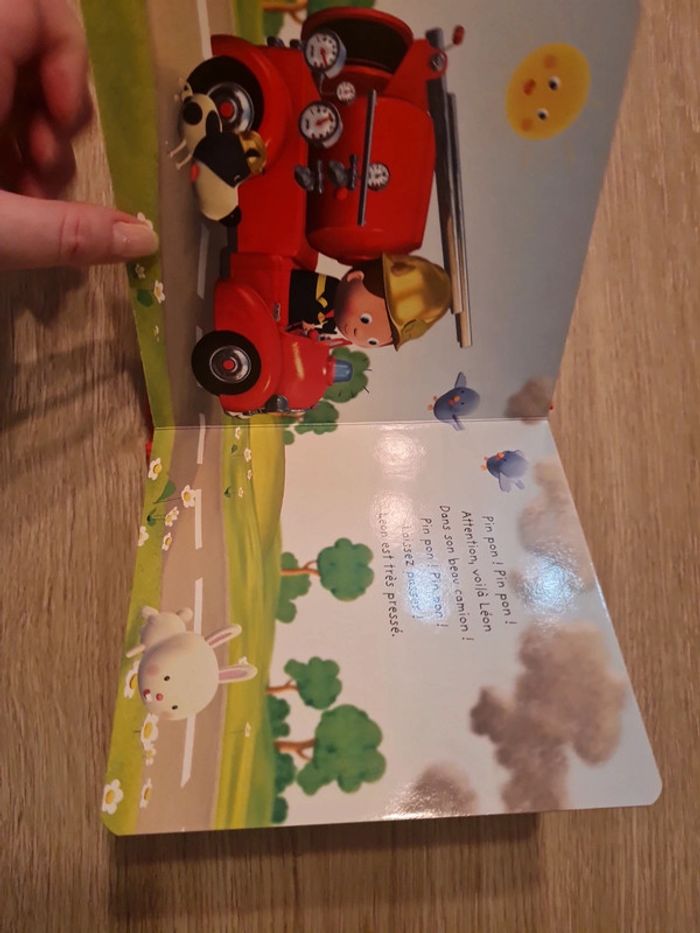 Livre P'tit Garçon Le Camion de Léon - photo numéro 5