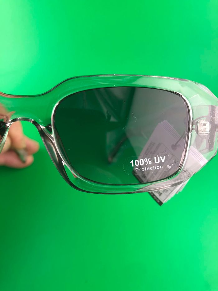 Lunette de soleil - photo numéro 4