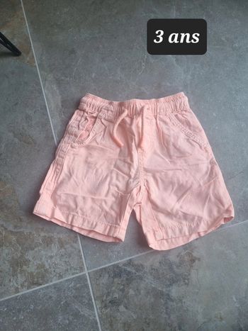 Short 3 ans