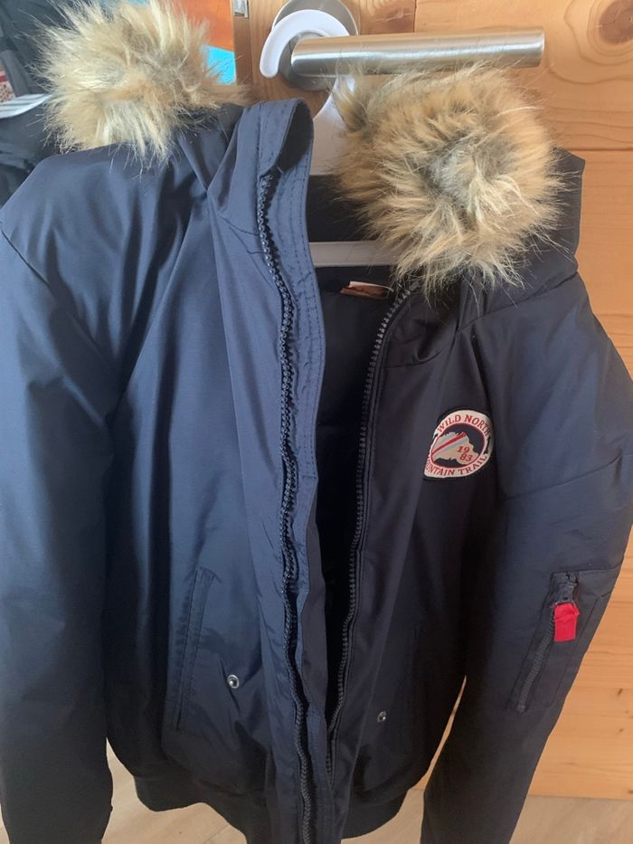 Manteau chaud à capuche - photo numéro 4