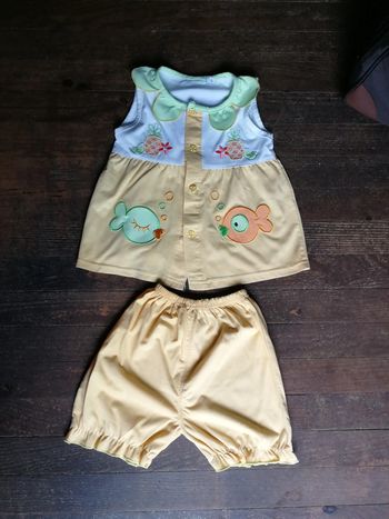 Ensemble short et t-hirt jaunes pour bébé