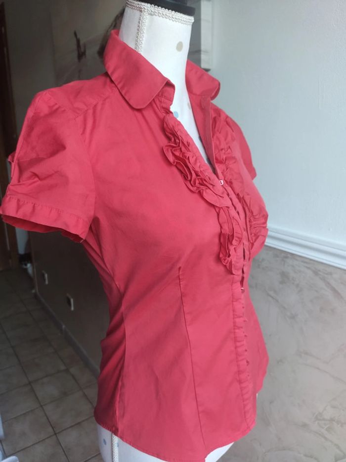 Très joli haut rouge corail - photo numéro 2