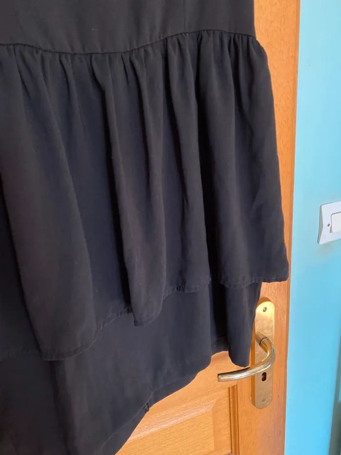 robe noire h&m taille M - photo numéro 2