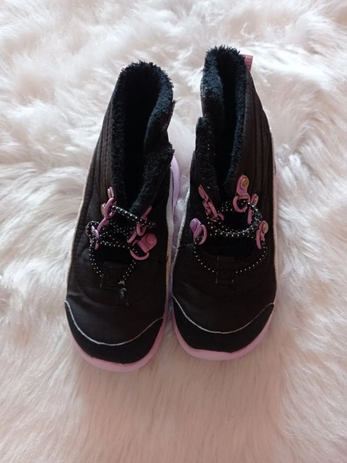 Puma basket boots de neige pointure 24 noir et lila - photo numéro 2