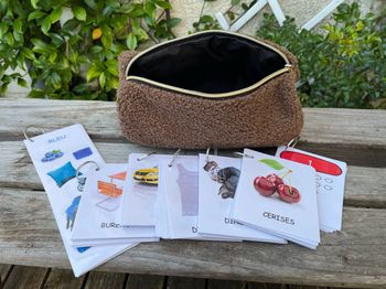 Lot imagiers +trousse de rangement