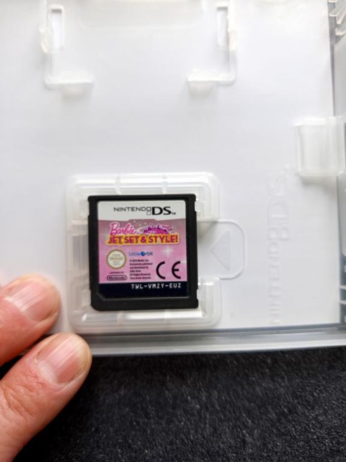 Nintendo - DS - Barbie - Star de la mode - photo numéro 5