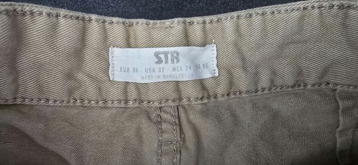 Jean beige stradivarius  taille 34 tbe - photo numéro 3