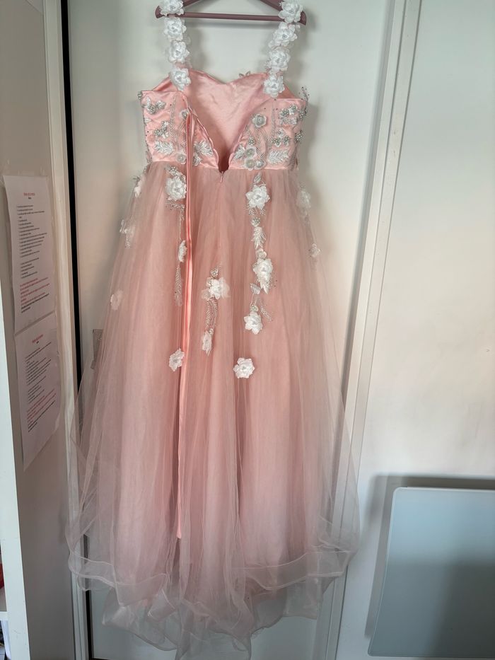 Robe de cérémonie - photo numéro 3