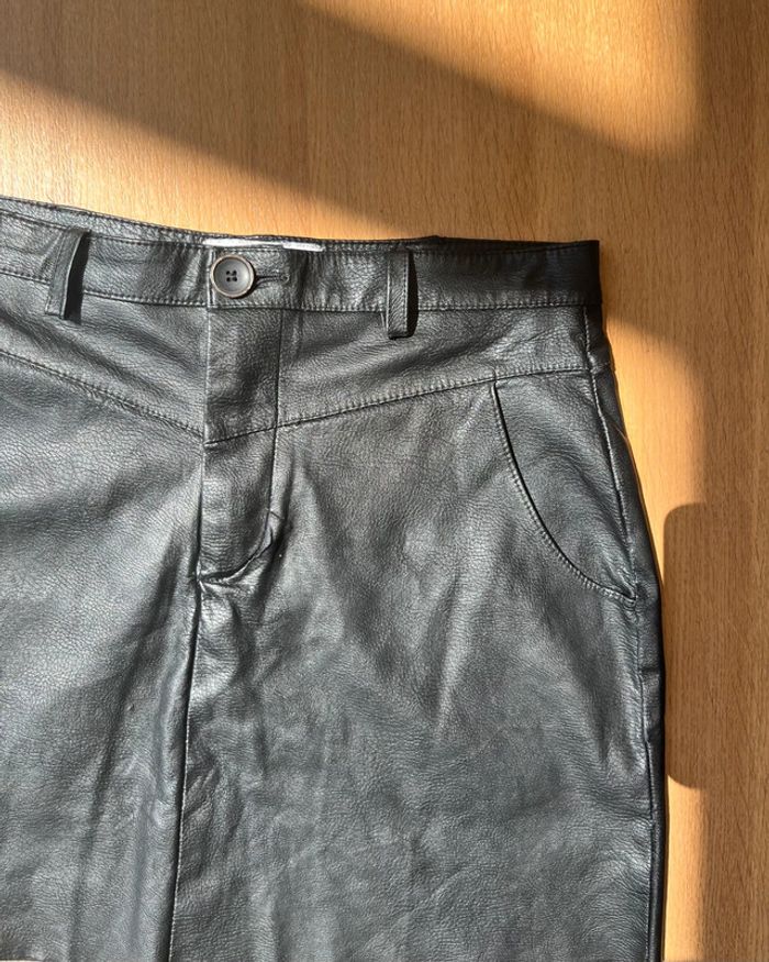 Mini jupe simili cuir Pull & Bear - photo numéro 7