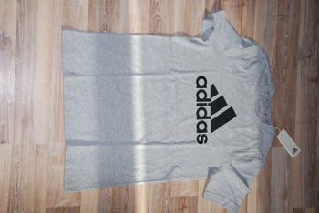 tee-shirt garçon Adidas 15-16 ans neuf