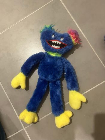 une peluche uggy woggy TBE enfant 