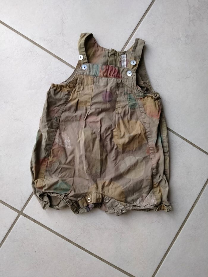 Salopette combi short Kaki. Un amour de petit boy. Bébé 12 mois