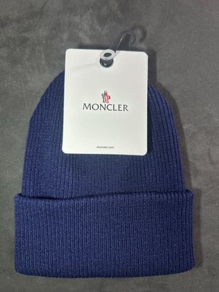Bonnet Moncler bleu marine en laine – avec étiquette - photo numéro 2
