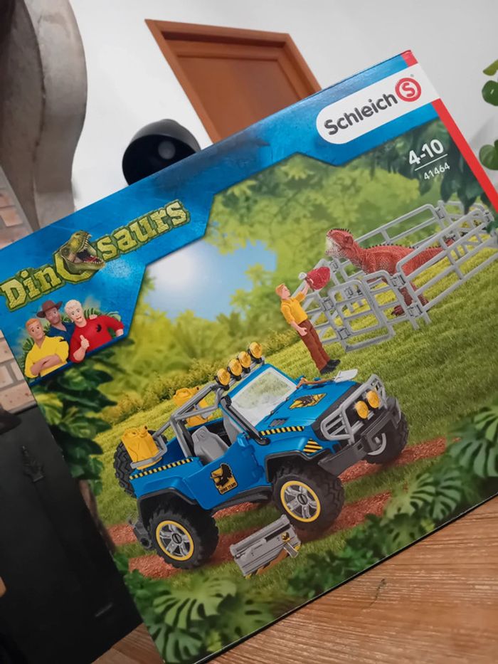 Coffret Schleich dinosaure voiture