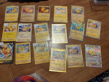 Lot cartes Pikachu 