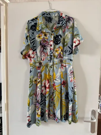 Robe fente elli White