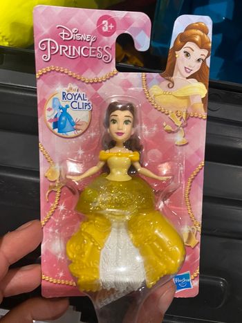 Figurine disney princesse belle