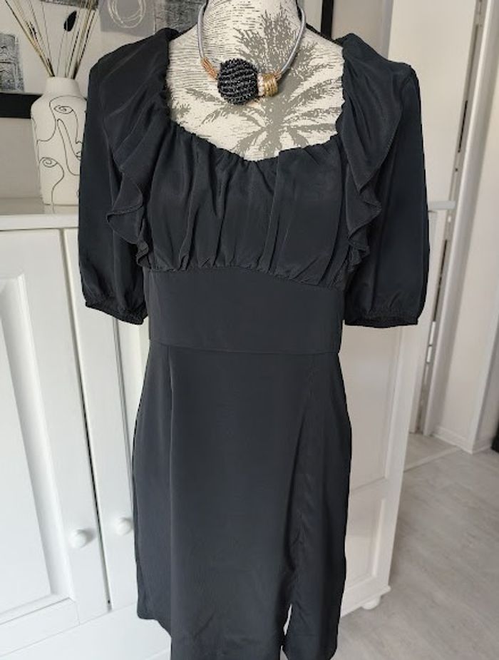 Robe noire - photo numéro 2