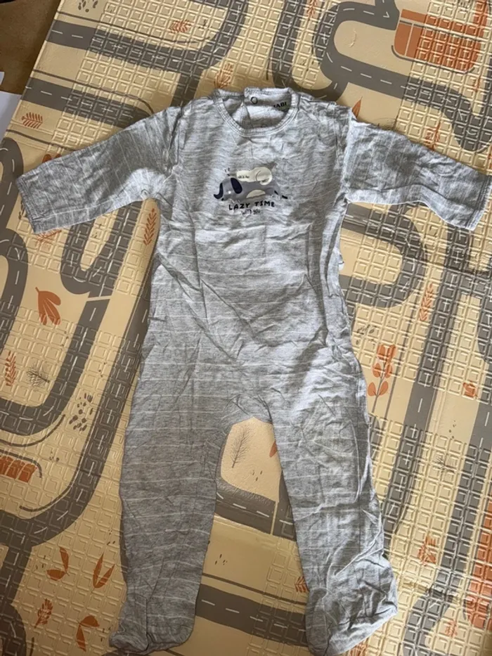 Lot de 5 pyjamas demi-saison 18 mois - photo numéro 5
