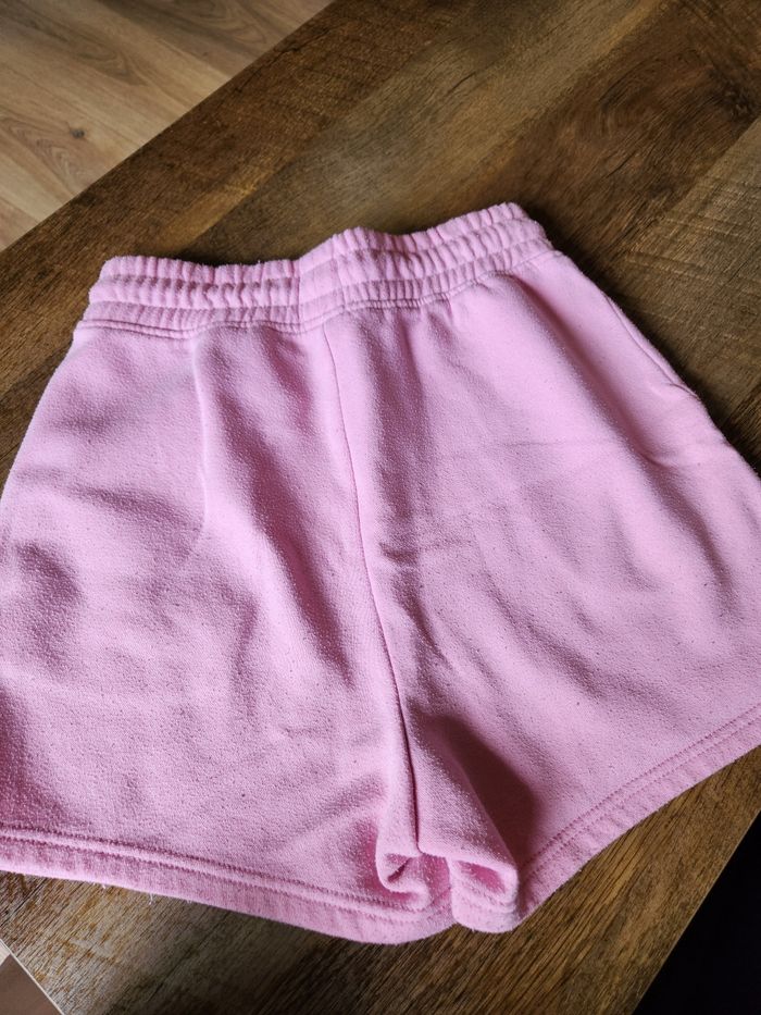 Vêtement - short - photo numéro 6