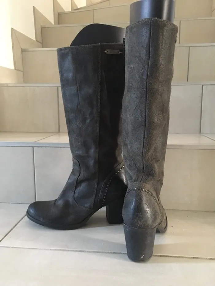 Bottes en vrai cuir gris wrangler pointure 38 - photo numéro 2