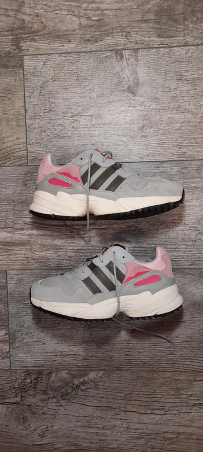 Basket Femme  Adidas Yang-96 37.5