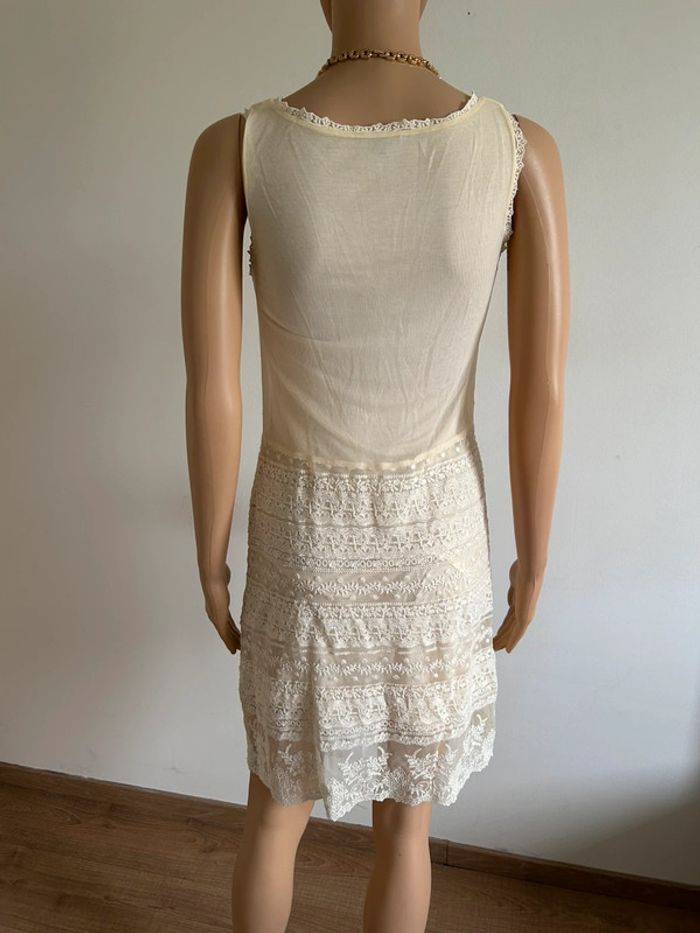 Robe jaune beige avec dentelle Massimo Dutti taille S jamais portée - photo numéro 7