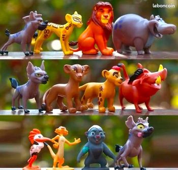 Lot de 12 Figurines Le Roi Lion / La Garde Du Roi Lion. Neuf