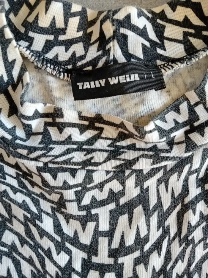 Top manche longue ouvert dans le dos en taille L de Tally Weiljl - photo numéro 2